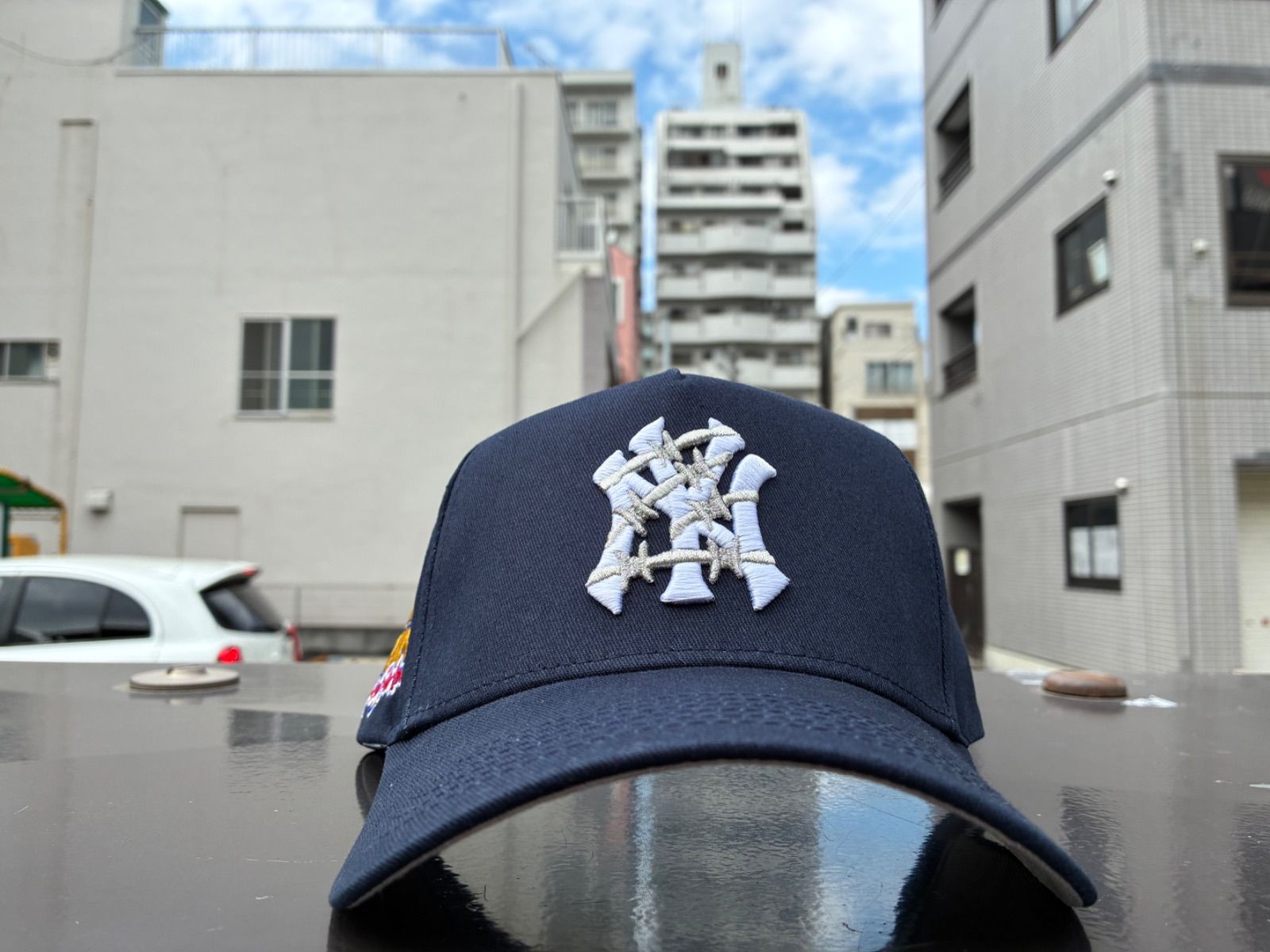 KEEP OUT FAKE LOVE WORLD FAMOUS NY SNAPBACK CAP【NAVY】 ¥9900+送料