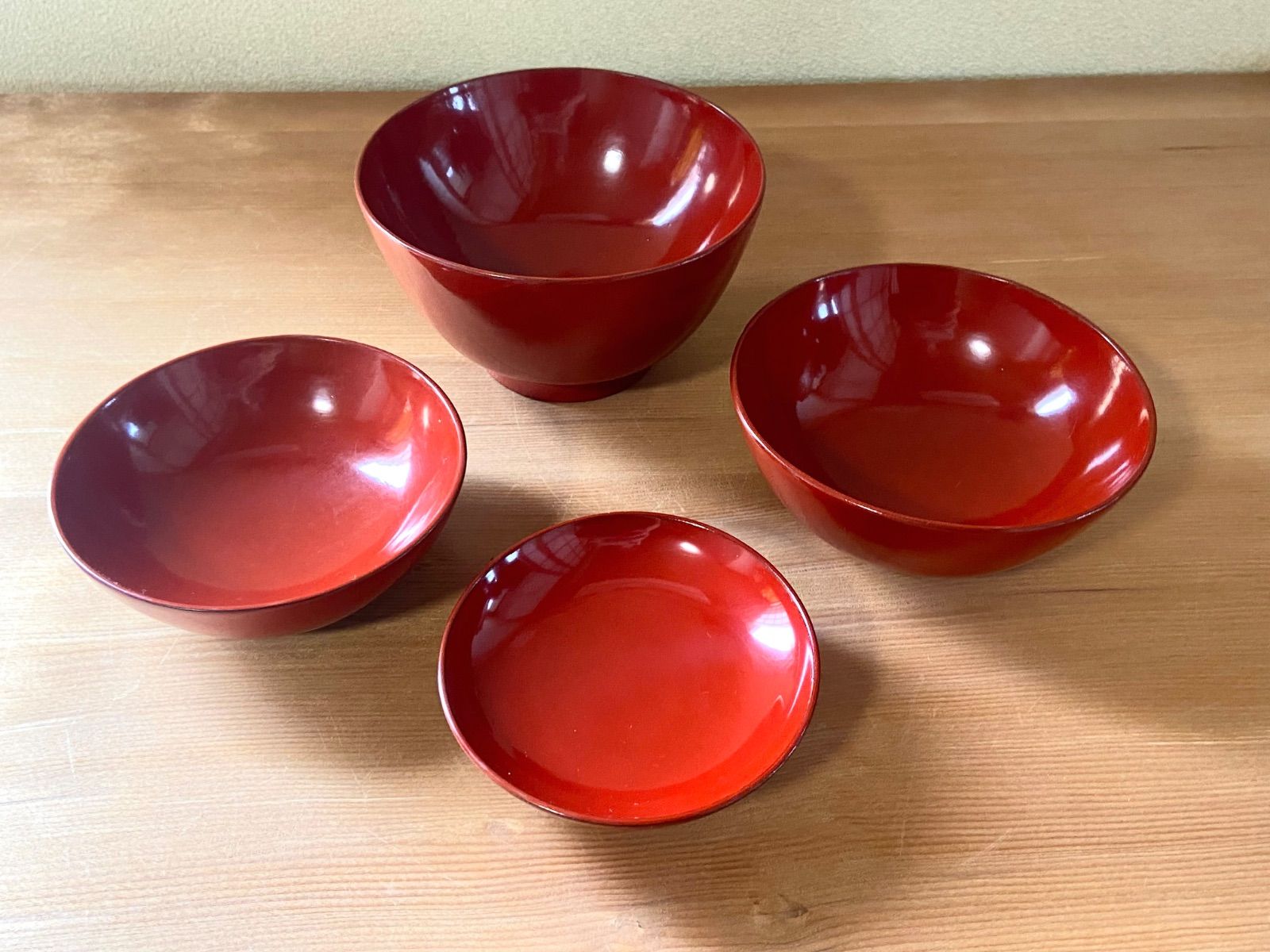 能登蔵出し 輪島塗 朱漆 入れ子 四つ椀 / 時代 朱塗 漆器椀 四つ組椀 能登蔵出し 輪島塗 朱漆 入れ子 四つ椀 / 時代 朱塗 漆器椀 四つ組椀