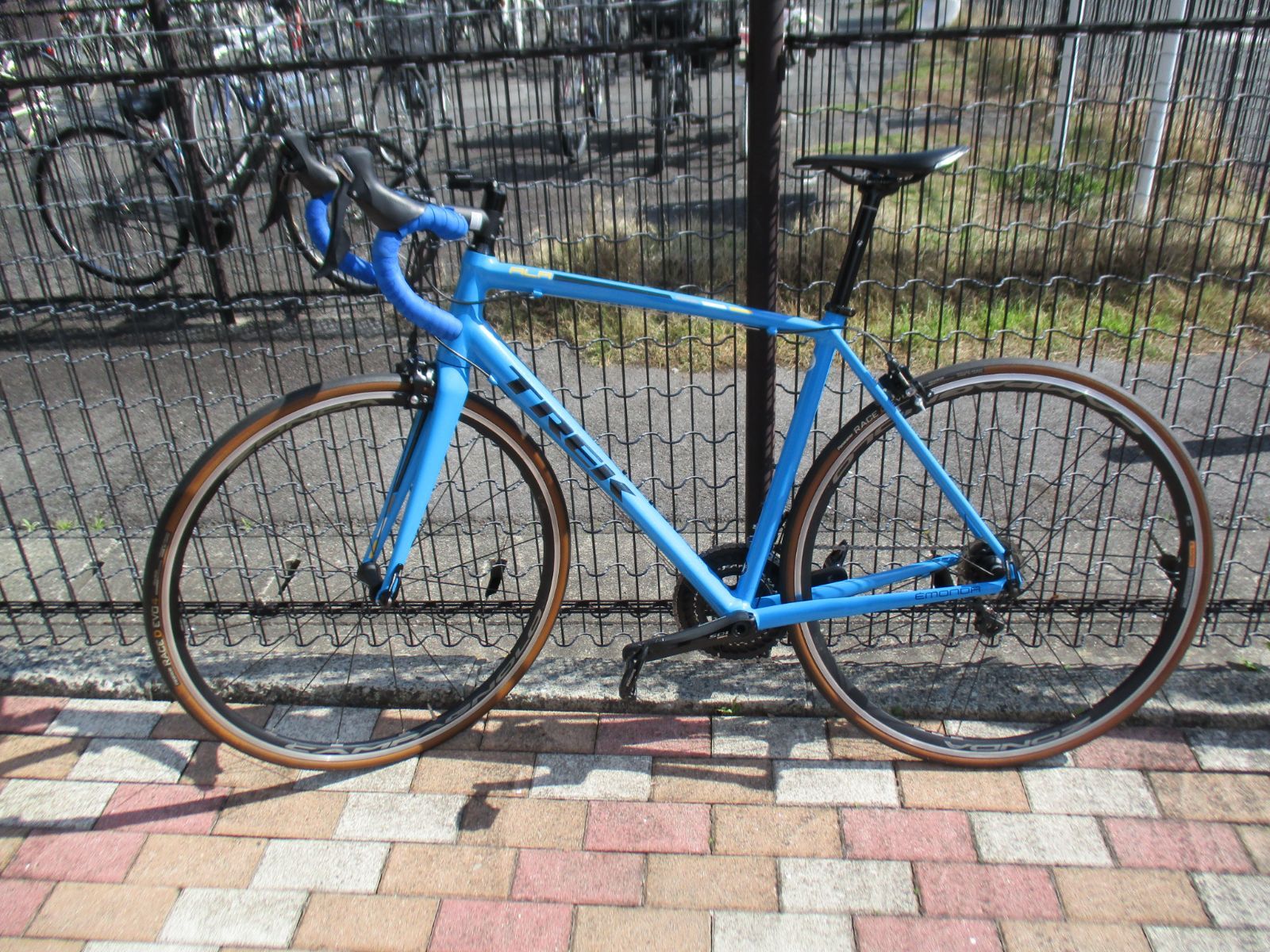 B101 TREK Emonda ALR 300RLPHR ALMINIUM - メルカリ