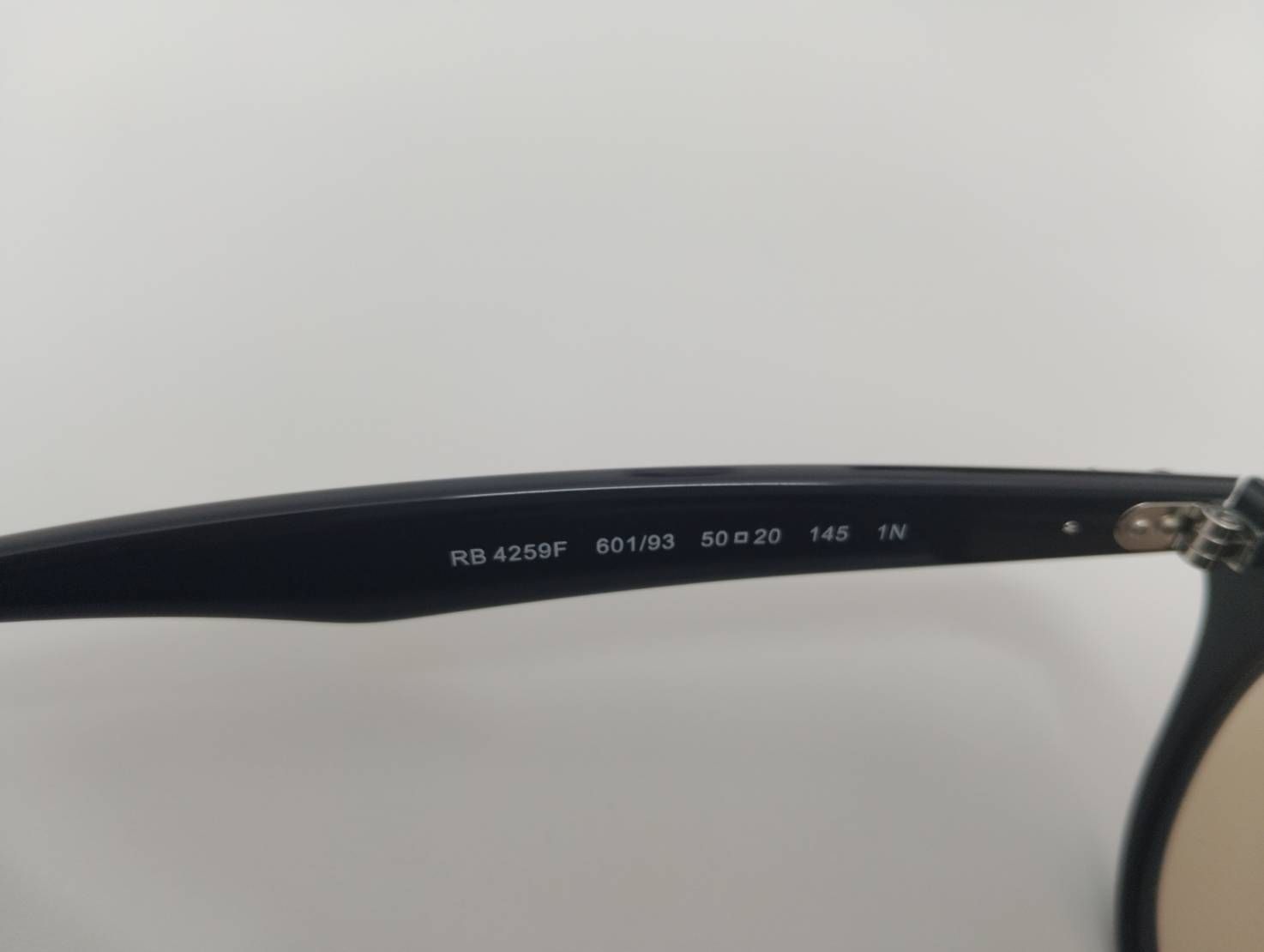 ☆新品 未使用☆Ray-Ban レイバン RB4259F 601/93 サングラス メガネ 