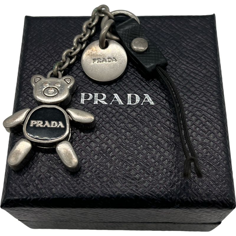 PRADA プラダ クマ ベア キーホルダー チャーム ストラップ 【公式通販】