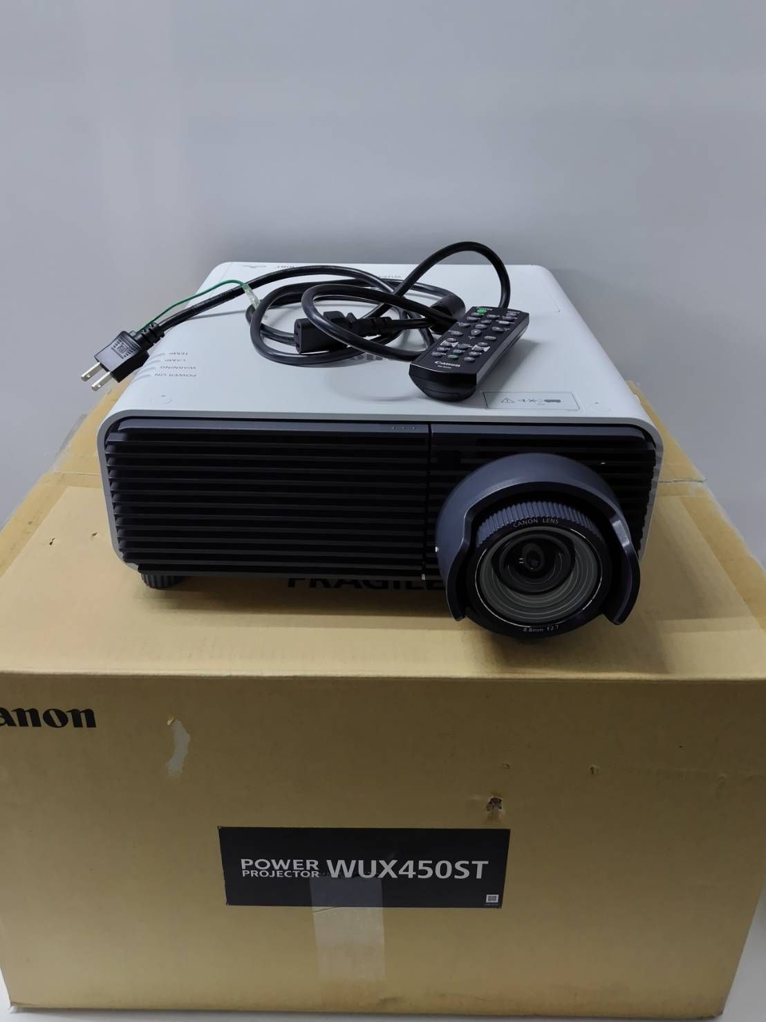 Canon WUX450ST プロジェクター - メルカリ
