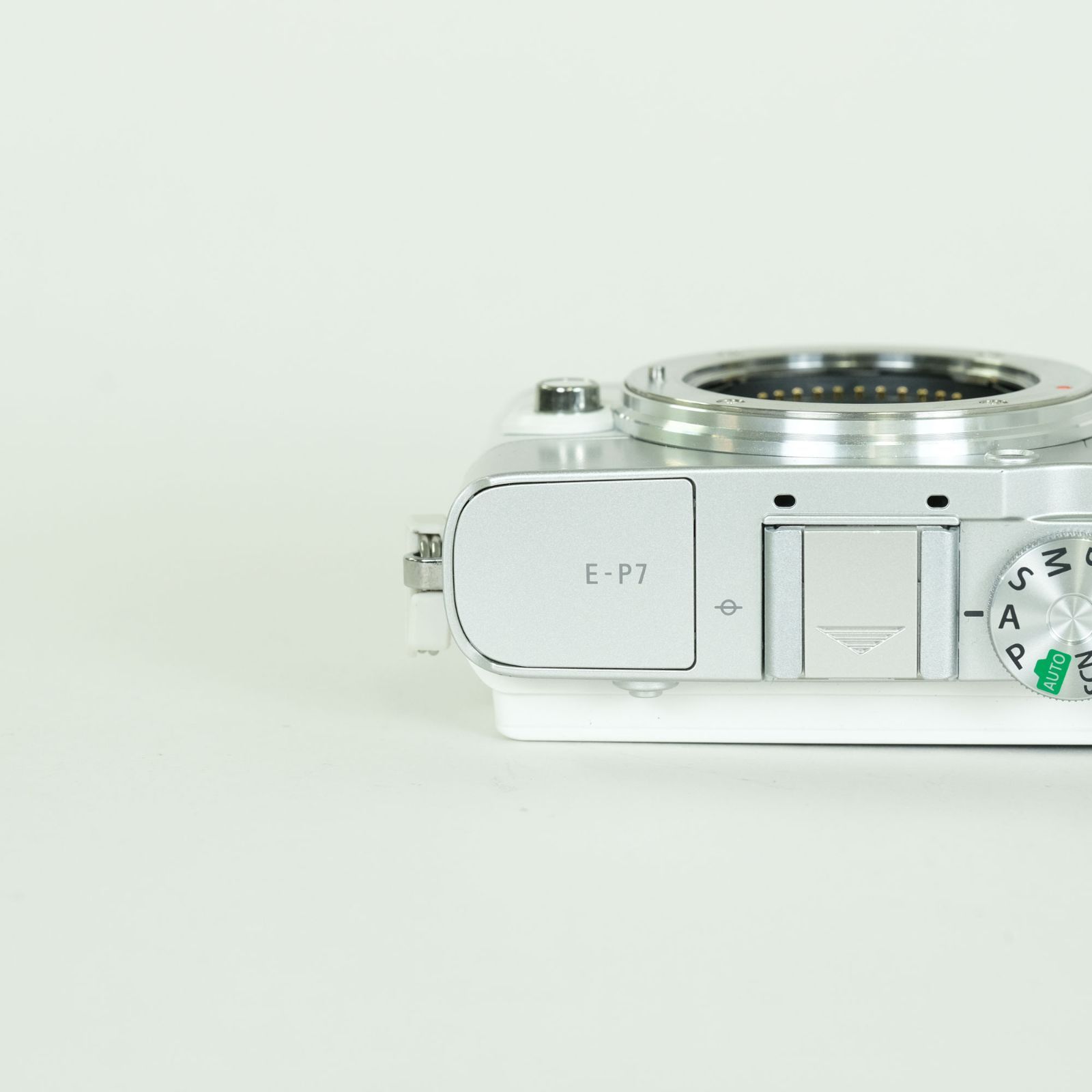 美品 | シャッター数3,042回] OLYMPUS PEN E-P7 [ボディ ホワイト 