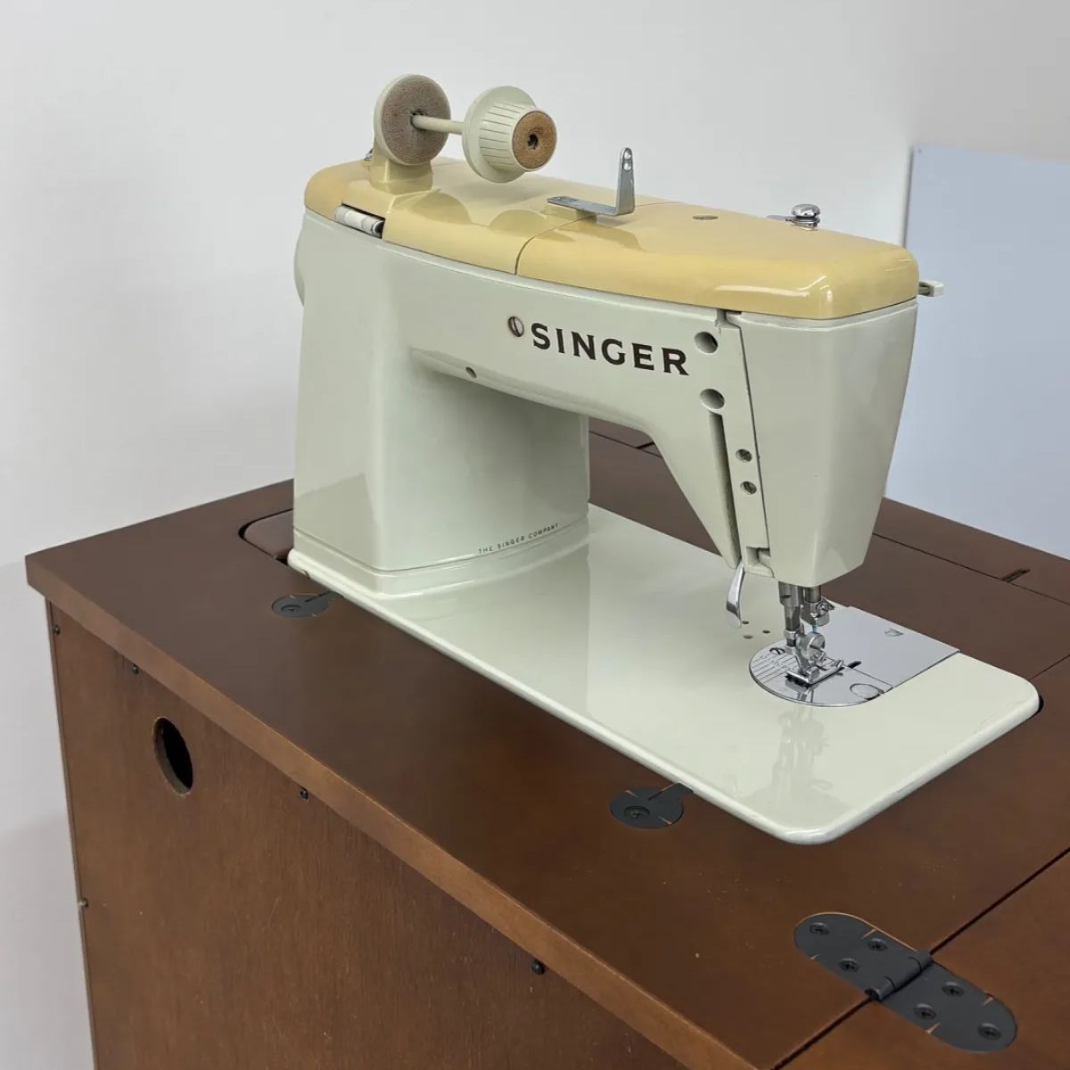 SINGER ヴィンテージ 足踏みミシン キャビネット型収納テーブル