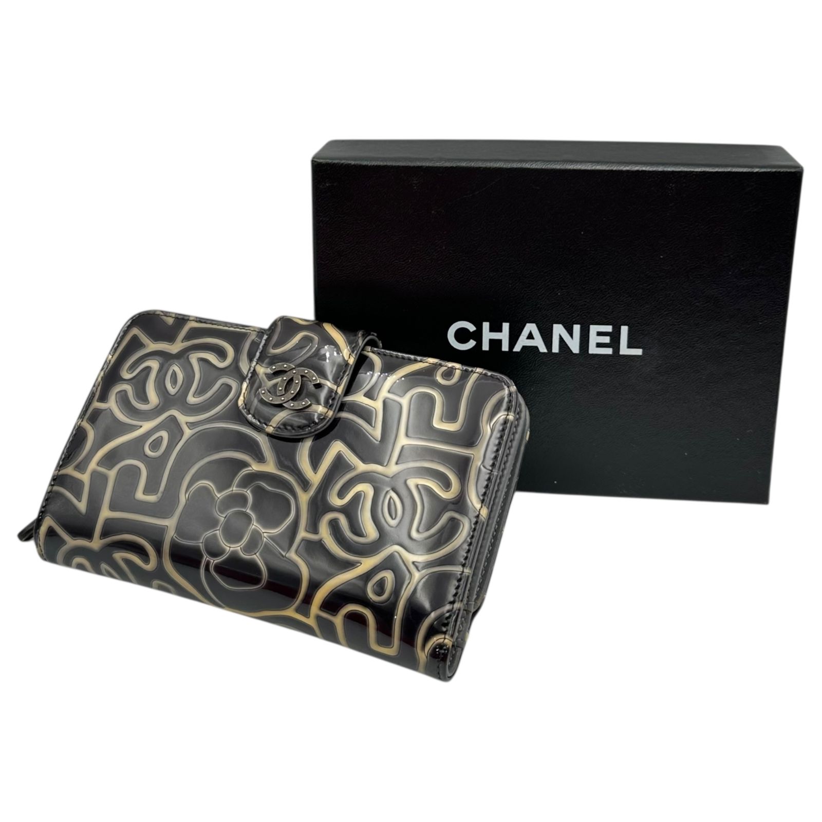 CHANEL(シャネル) Camellia Coco Mark Enamel Leather Bifold Wallet 