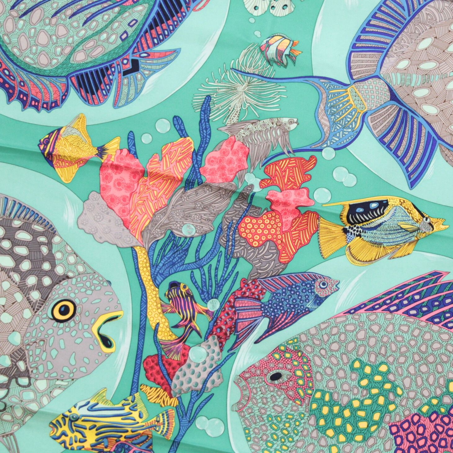 美品 エルメス HERMES カレ90 Grands Fonds 深海 大判スカーフ 魚