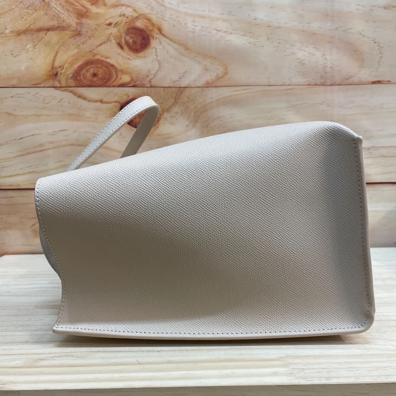 FURLA フルラ クラシックレザートートバッグ - メルカリ