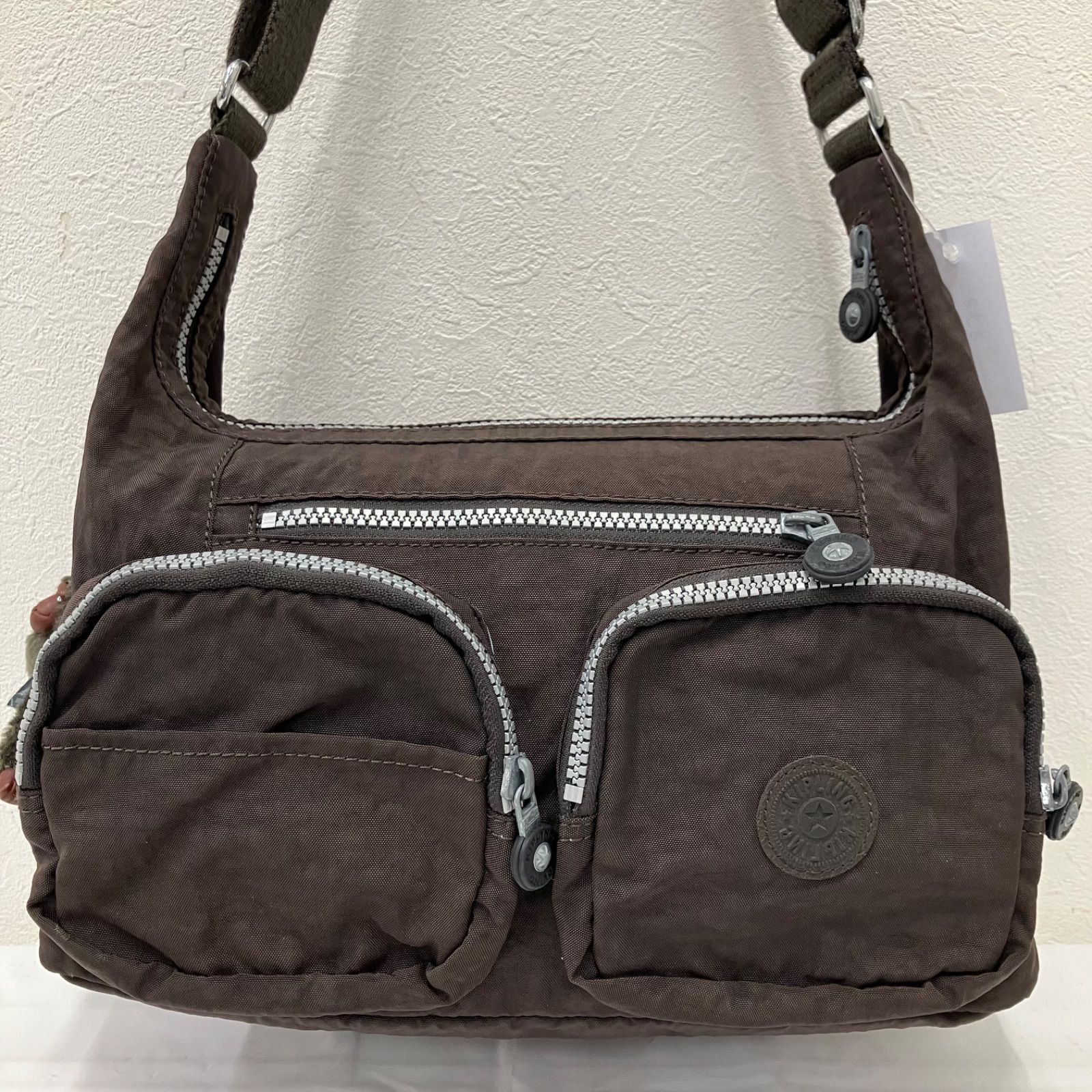 858 KIPLING キプリング ショルダーバッグ ワンショルダー 肩掛け 斜 