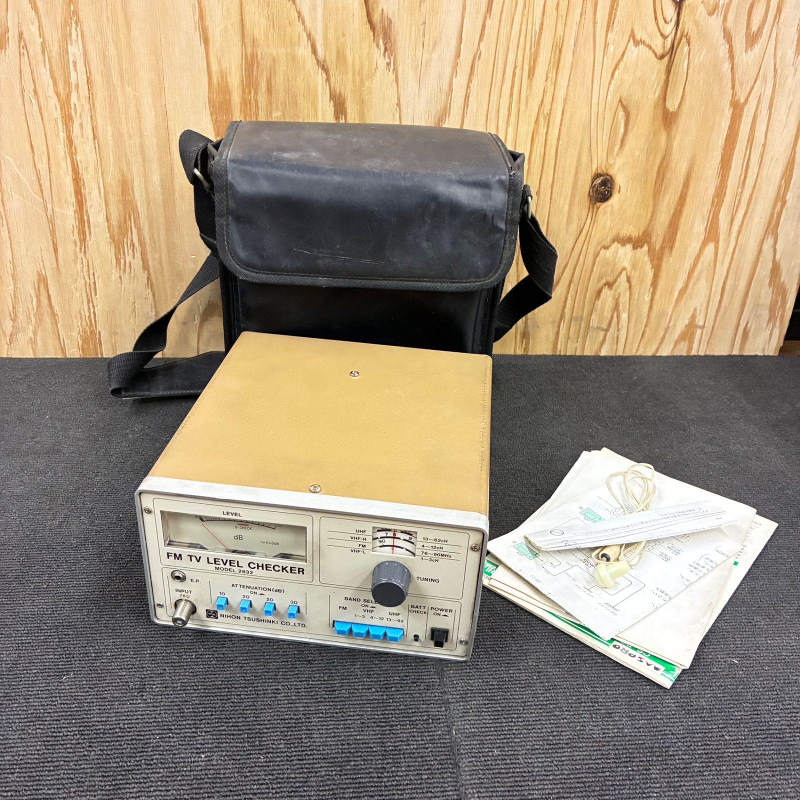 日本通信機(NIHON TSUSHINKI) FM TV LEVEL CHECKER レベルチェッカー