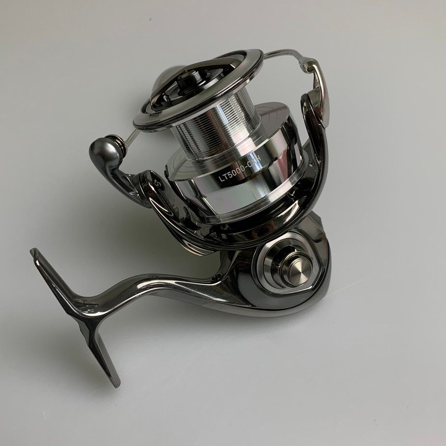 中古品】 DAIWA ダイワ 22イグジスト LT5000-CXH リール 【134-260323