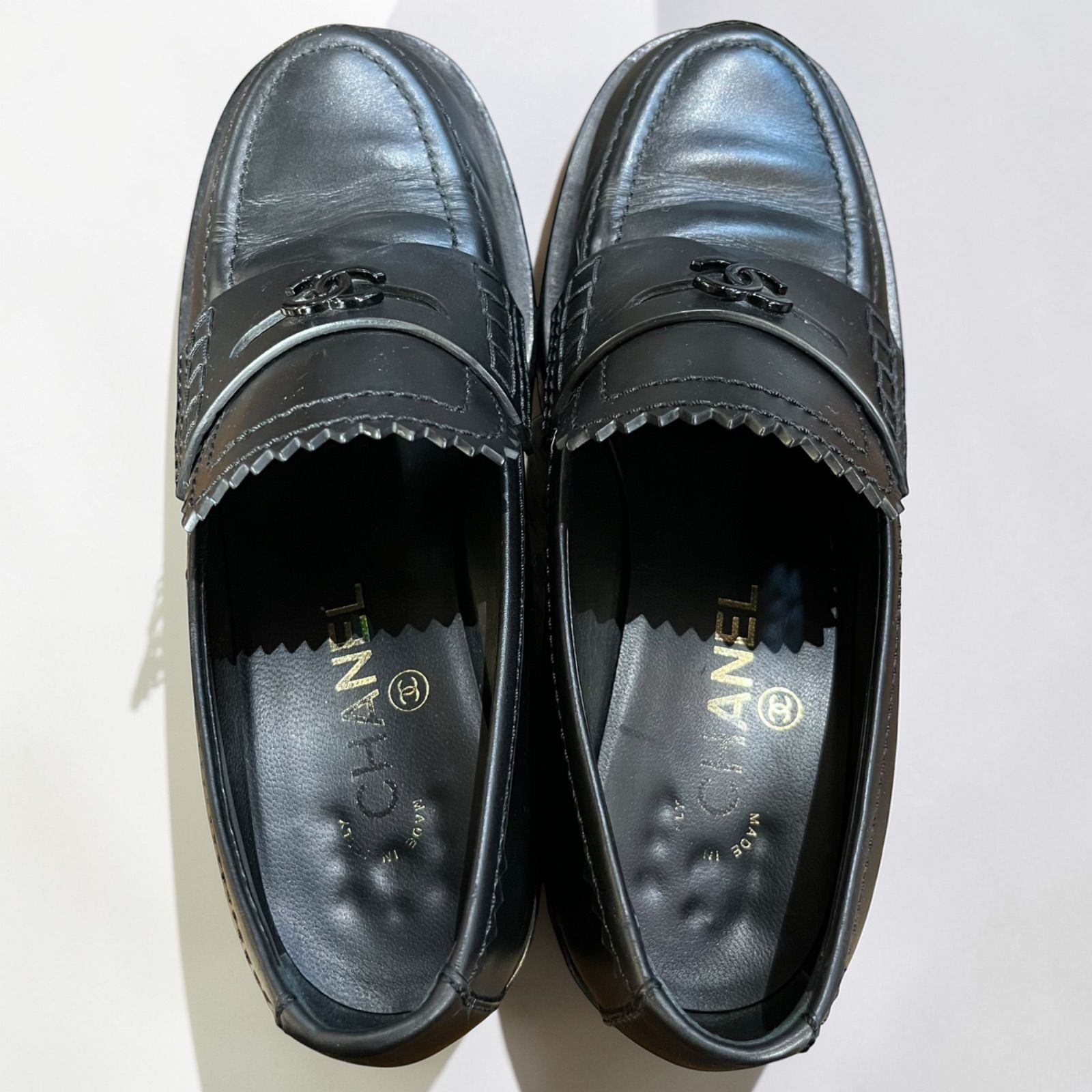 CHANEL シャネル ソーブラック カーフスキン ローファー 37 1/2 D ココ