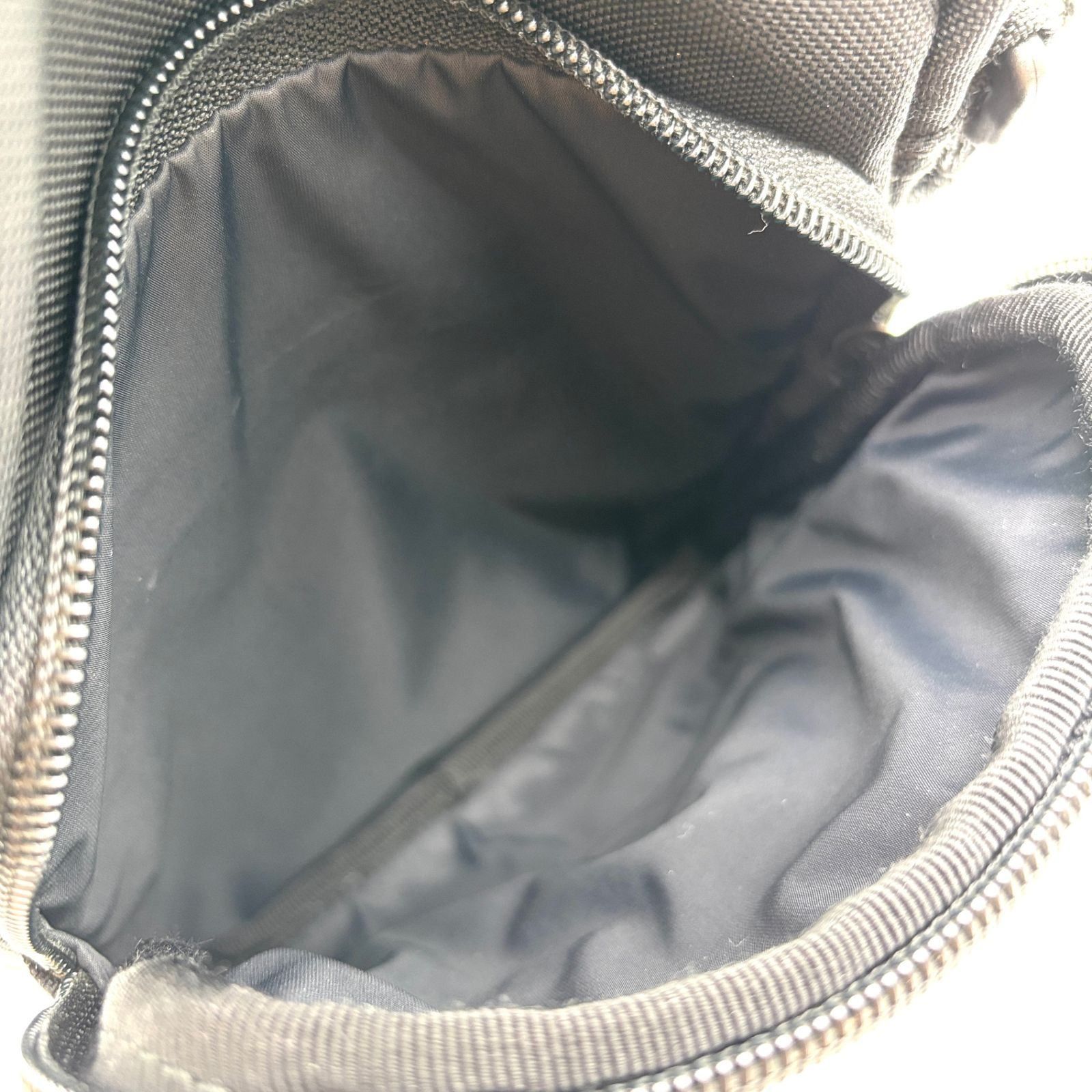 美品 BALENCIAGA バレンシアガ エクスプローラー ポーチ ストラップ 