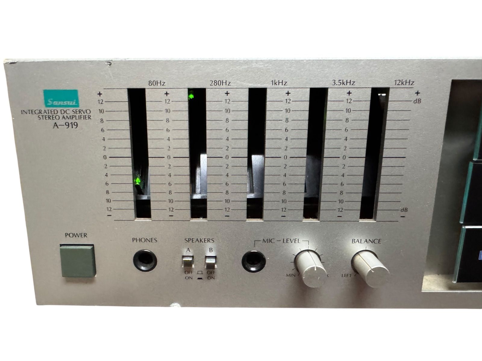 オーディオ機器 Sansui A-919 プリメインアンプ 通電確認のみ ジャンク扱い