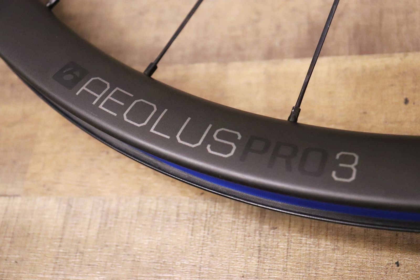 ボントレガー BONTRAGER アイオロス プロ AEOLUS PRO 3 カーボン 