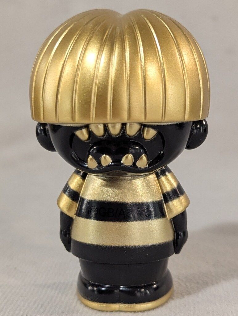 PAWS NOVA×EYEBOXTOY GRAPE BRAIN×ABAO 指人形 BLACK and GOLD NORI