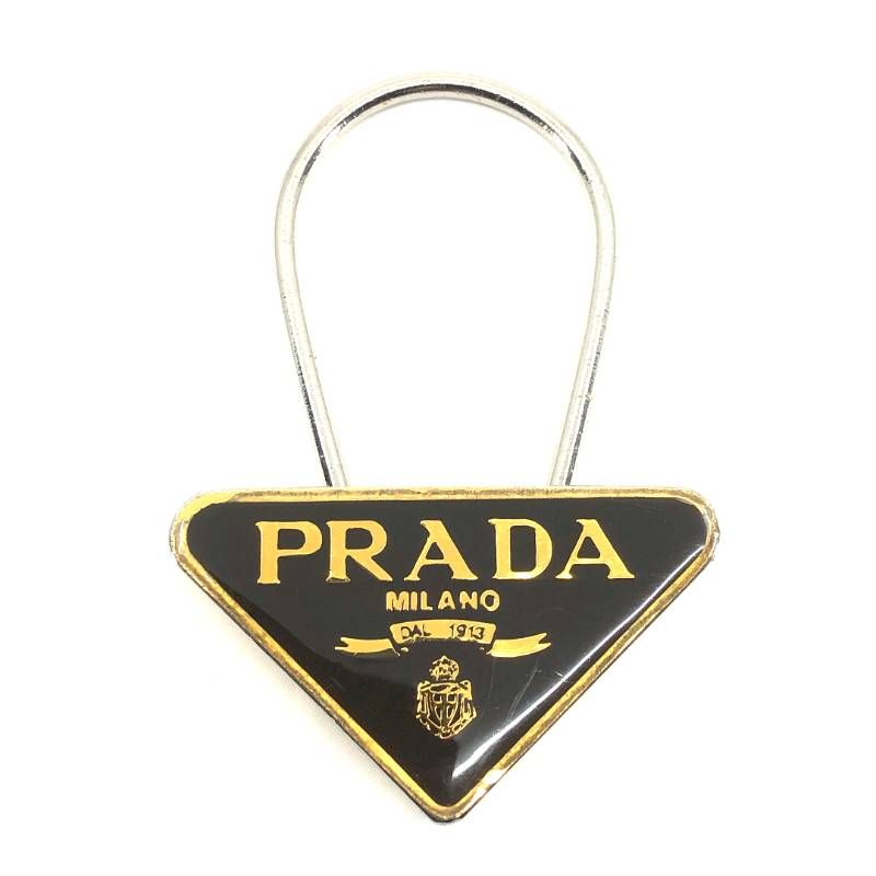 PRADA プラダ／三角プレート トライアングル ロゴ キーリング
