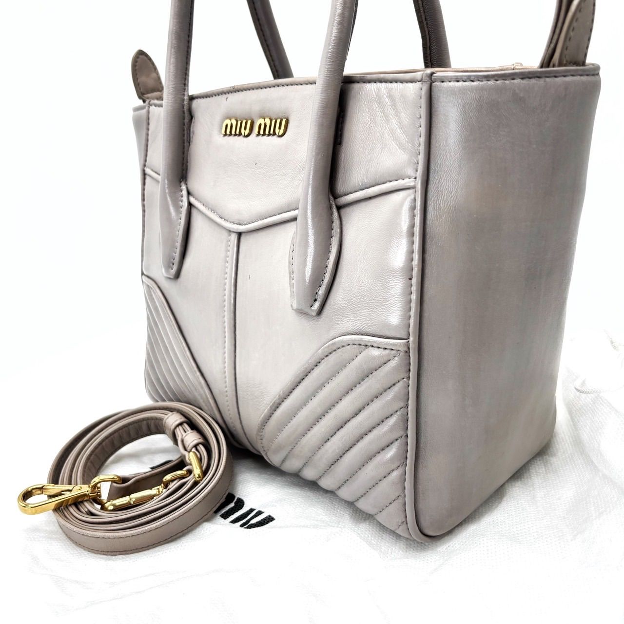 良品】miu miu y2k 2way shoulderbag hand gold parts all 良品】miu miu y2k 2way shoulderbag hand gold parts all