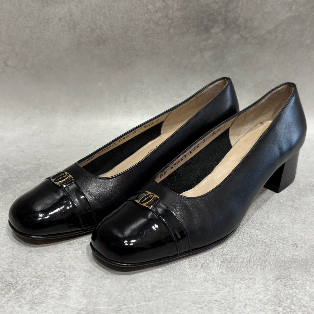Salvatore Ferragamo サルヴァトーレフェラガモ パンプス レザー 