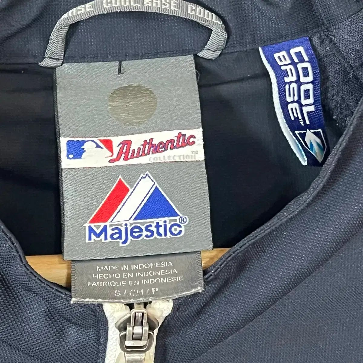 Majestic マジェスティック ヤンキース NY スタジャン ブルゾン 黒 