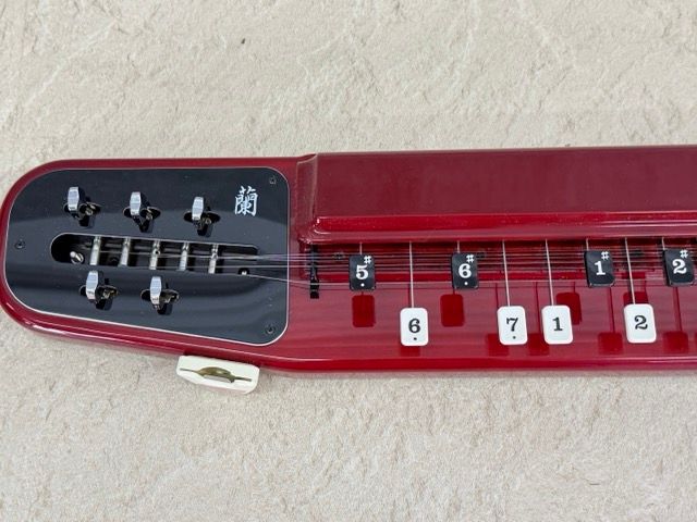 楽器・機材 スズキ 大正琴 蘭 SERIES ピック付属 ハードケース付 鈴木