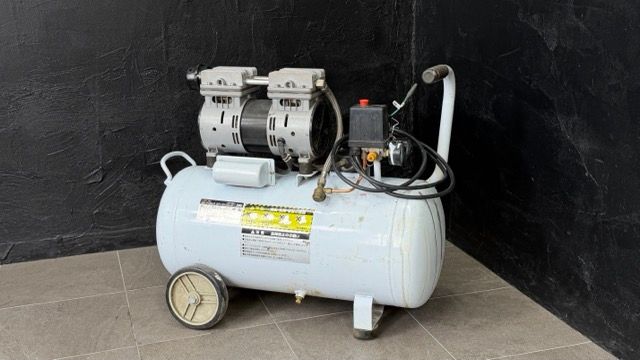 静音 オイルレス エアーコンプレッサー 39L EARTH MAN ACP-39 SLA 