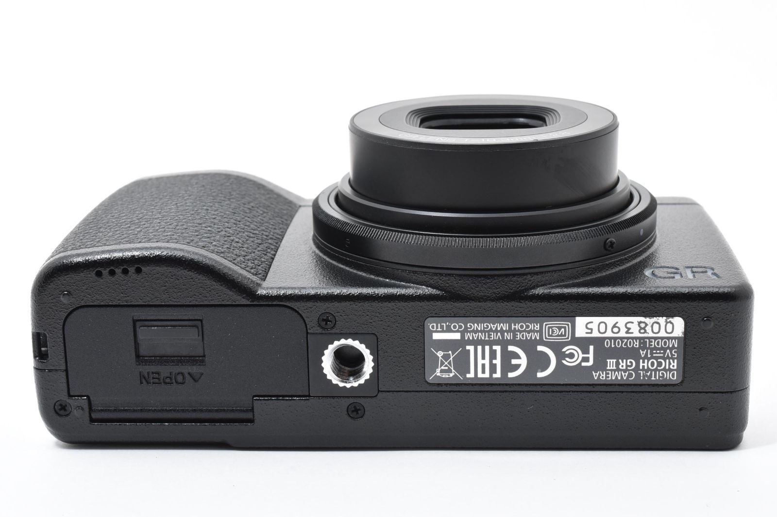 返品保証】☆極上品☆リコー RICOH GR III 《ショット数:1650回 返品保証】☆極上品☆リコー RICOH GR III 《ショット数:1650回