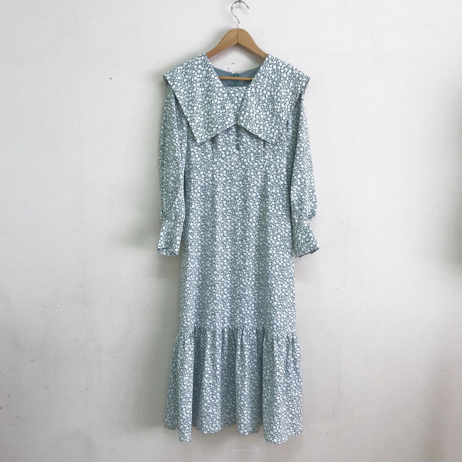 美品 ナチュラルビューティーベーシック 23SS ビッグカラープリント 