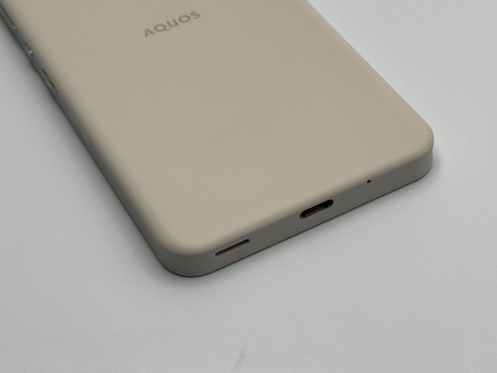 中古C】AQUOS wish2 A204SH アイボリー SIMフリー 白ロム - メルカリ