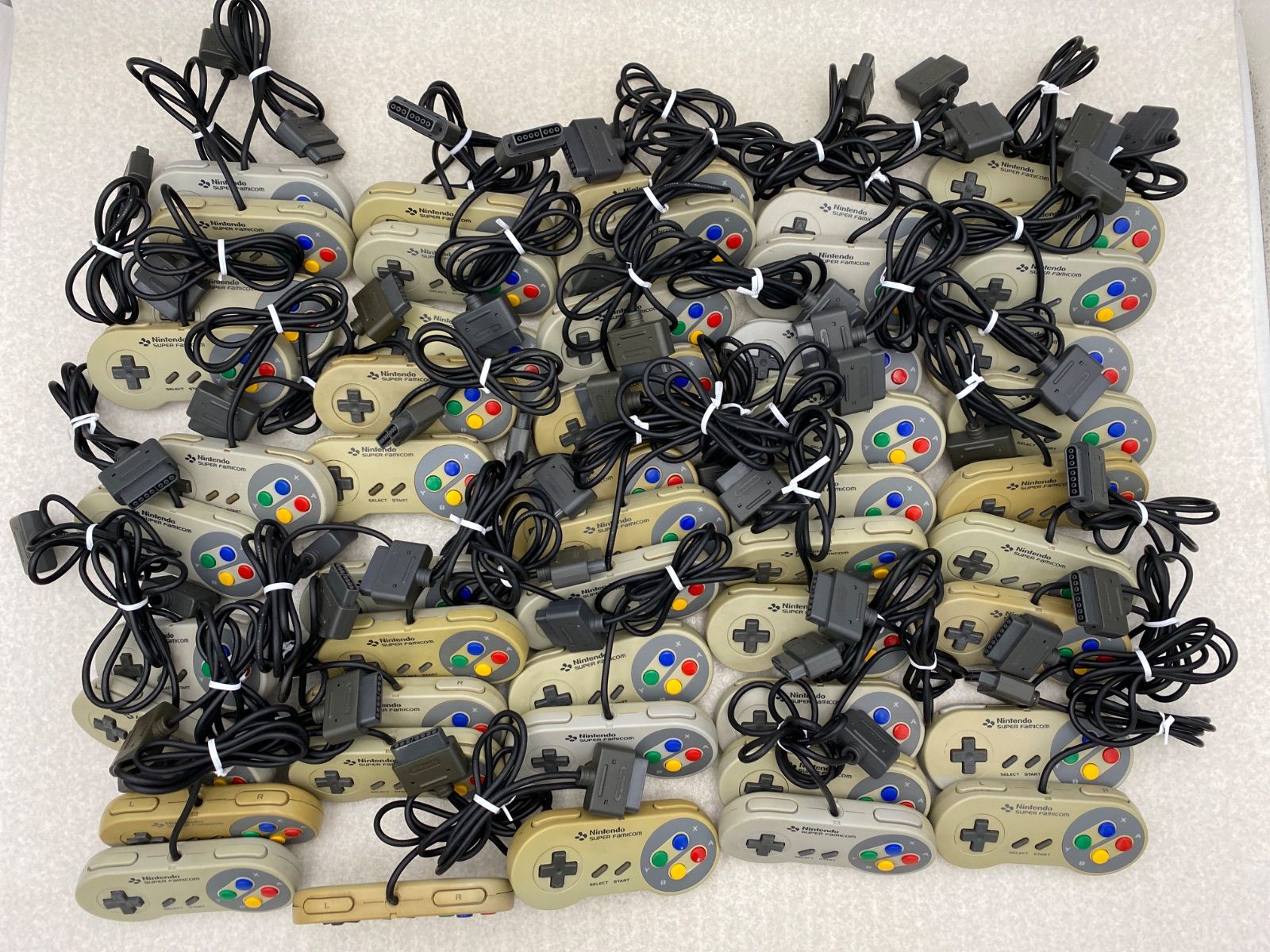 Nintendoスーパーファミコン　コントローラー　まとめ売り　50点　ジャンク