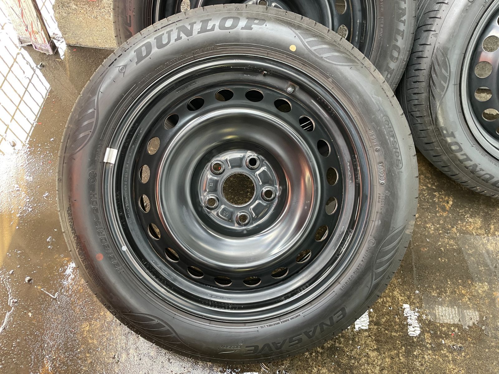 ◎60プリウス純正17インチDUNLOP　ENASAVE タイヤセットカバー付◎ 洗浄・ホイール撥水加工済み】トヨタ 60 プリウス 純正 17インチ