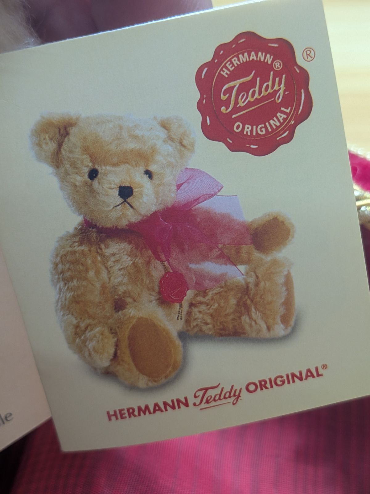 Hermann Teddy Original が製作した限定版テディベアのものです。 この