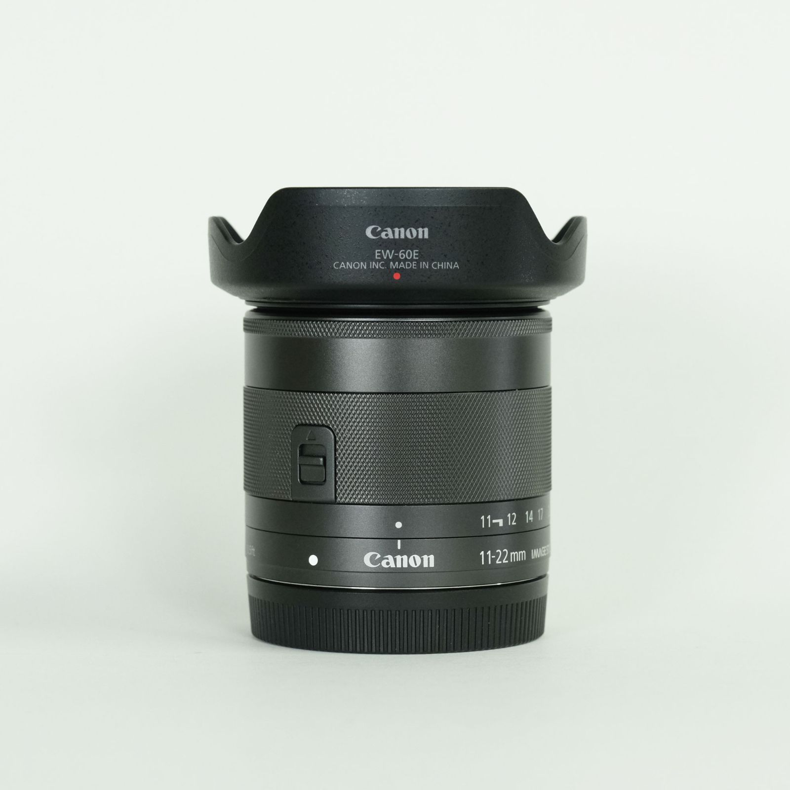 Canon EF-M 11-22mm +純正フード付 Canon EF-M 11-22mm +純正フード付 【公式通販】