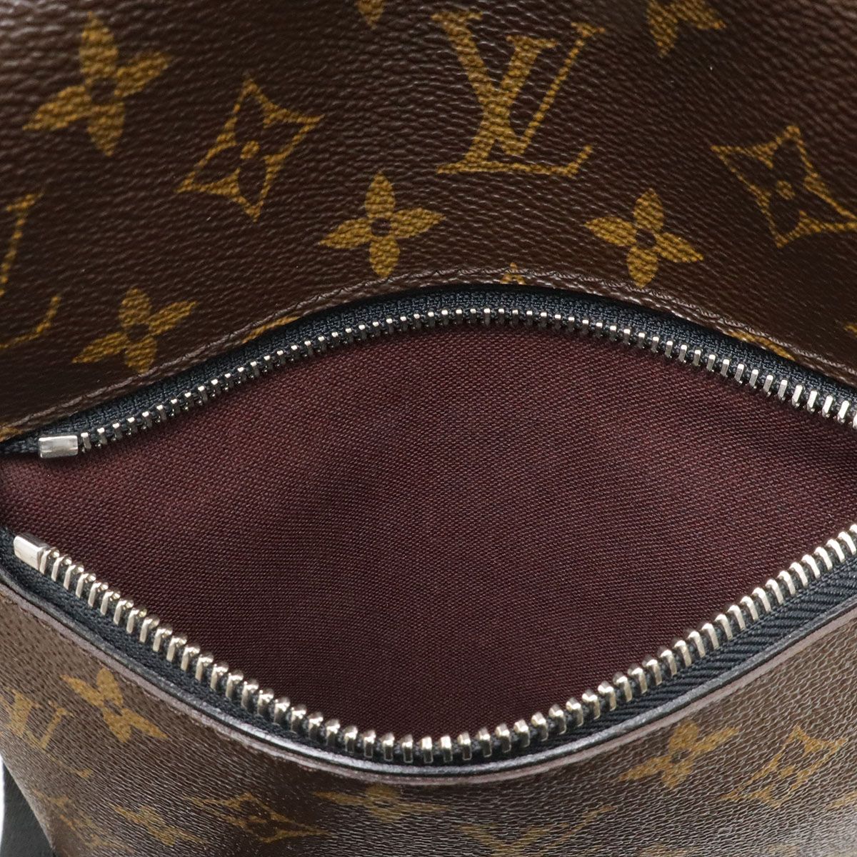 LOUIS VUITTON ルイ ヴィトン モノグラムマカサー トーレスPM LOUIS VUITTON ルイ ヴィトン モノグラムマカサー トーレスPM