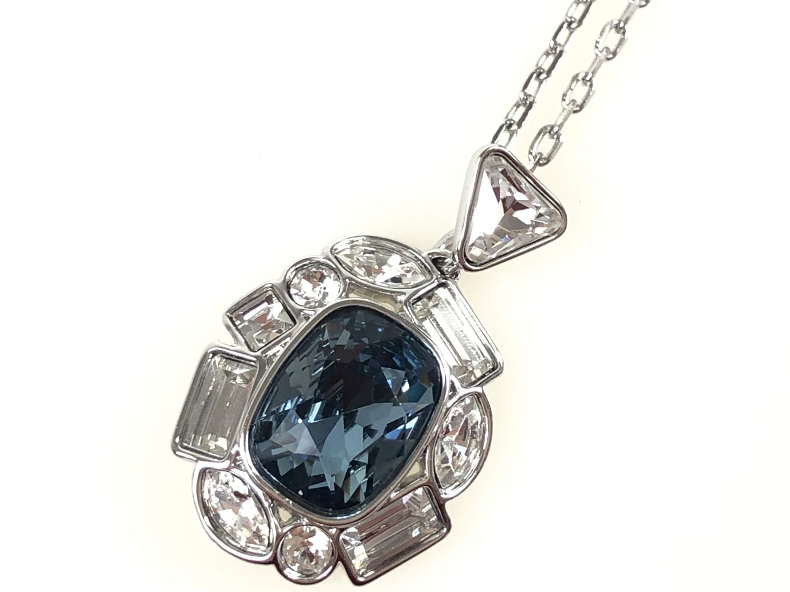 スワロフスキー SWAROVSKI ラインストーン クリスタル ネックレス 