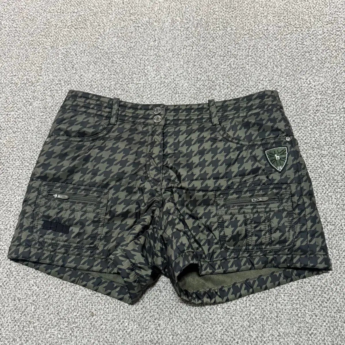 30 HAZZYS ゴルフ ハーフパンツ レディース
