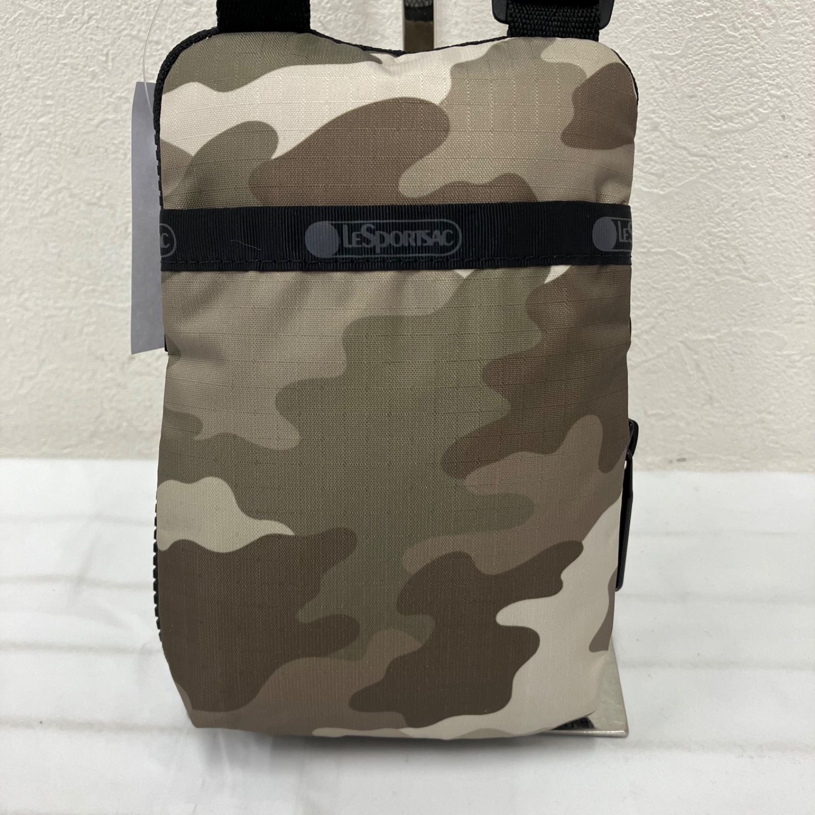 966 LeSportsac レスポートサック ショルダーバッグ スマホショルダー