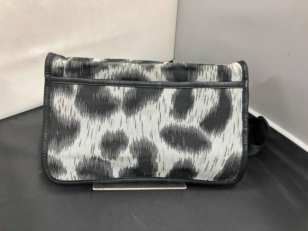 VIVIENNE WESTWOOD / ショルダーバッグ / レオパード柄 / Black 