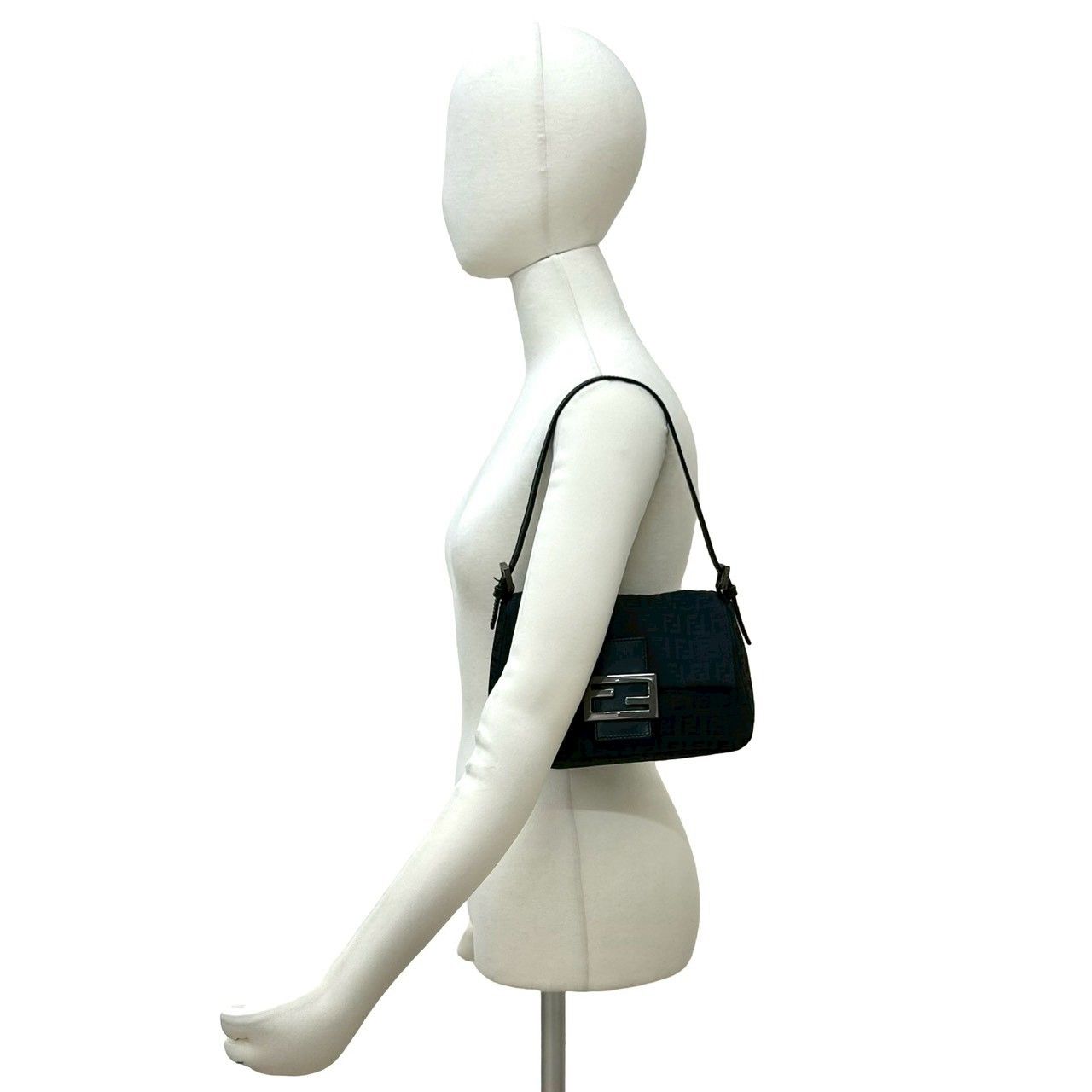 極 美品 袋付き FENDI フェンディ マンマバケット ズッカ FF 柄