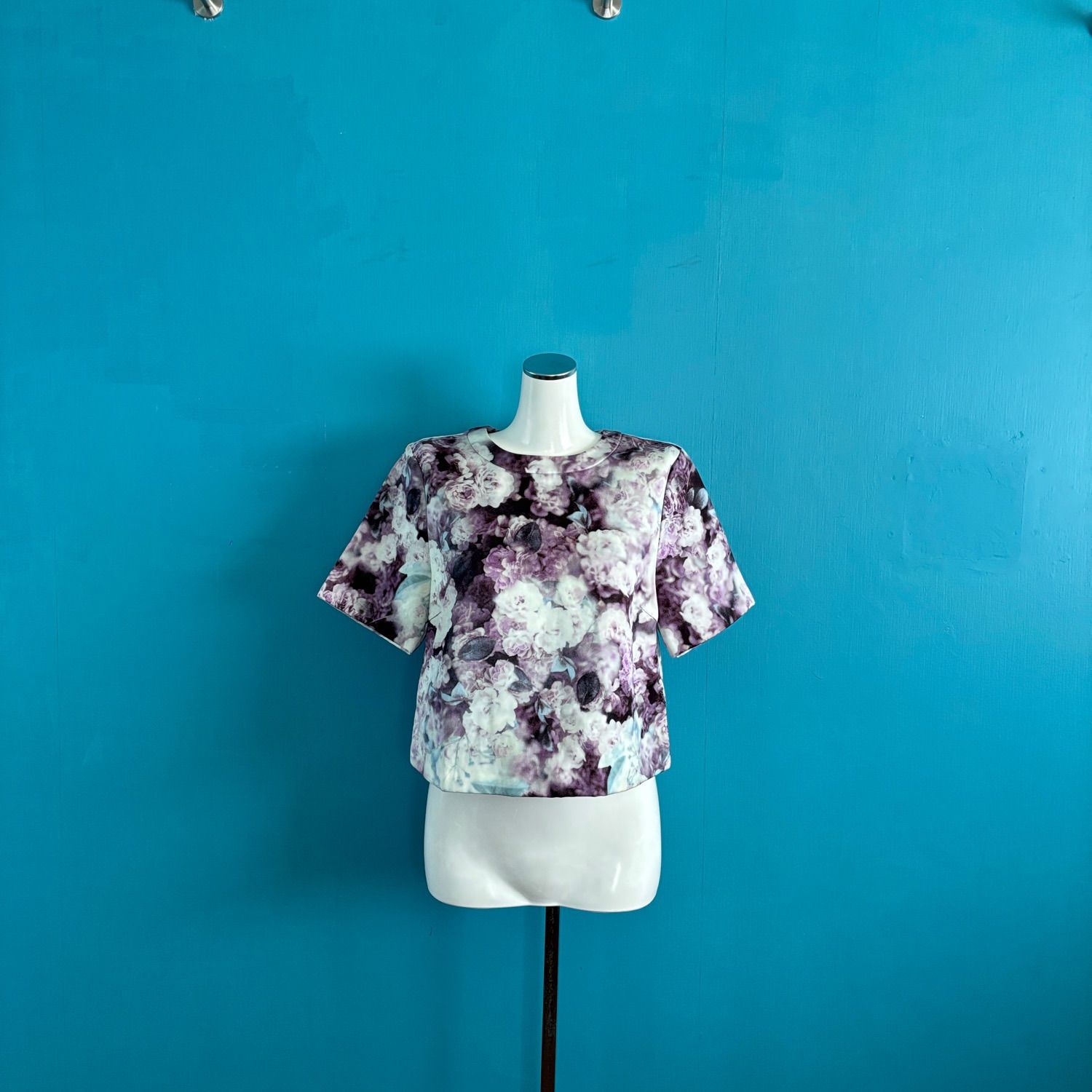 1584 LANVIN en Bleu ランバンオンブルー 花柄 半袖 ブラウス 38 紫系 
