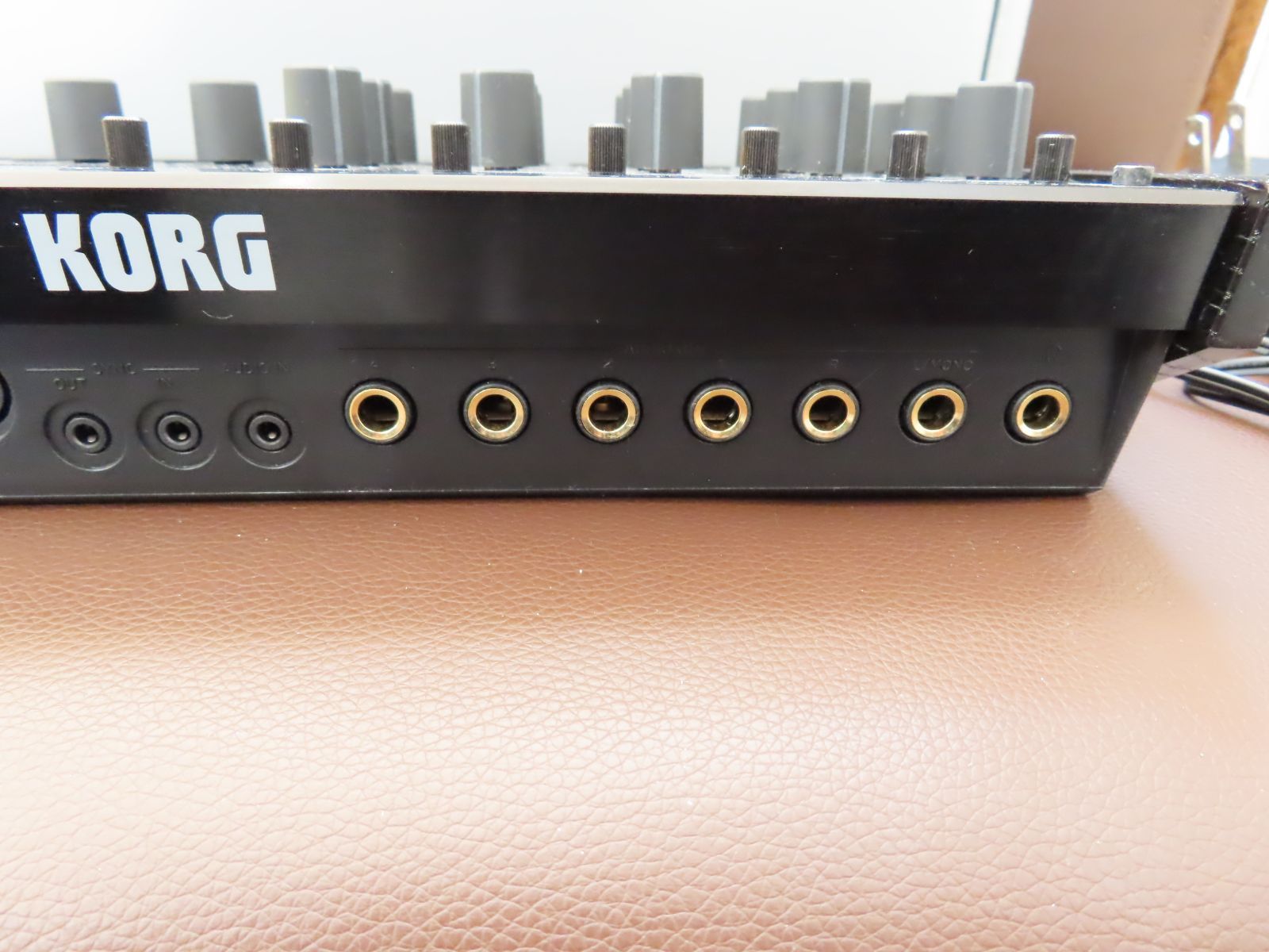 通電確認済み KORG drumlogue シンセサイザー 本体 ACアダプター付き 
