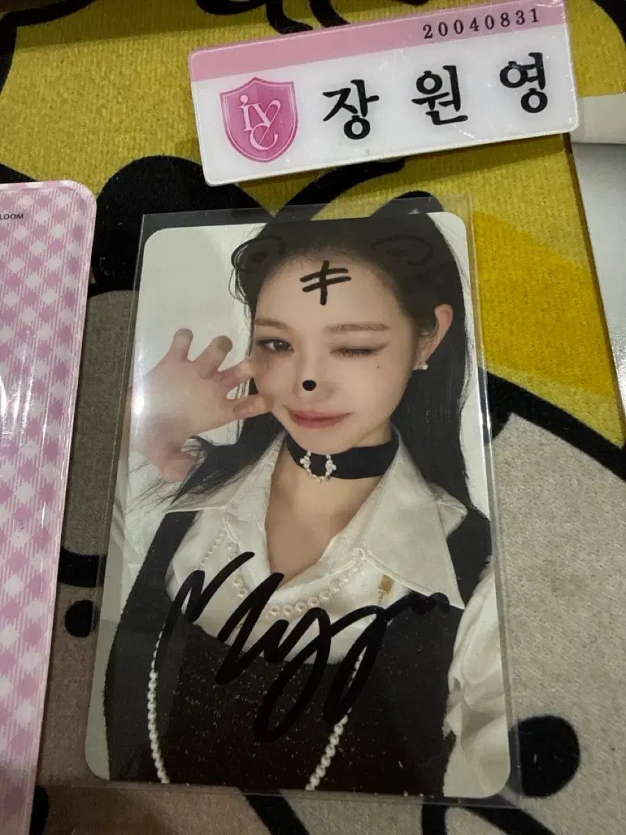 IVE wonyoung サイン入り写真トレカ 販売O) IVE（アイヴ）ウォニョン