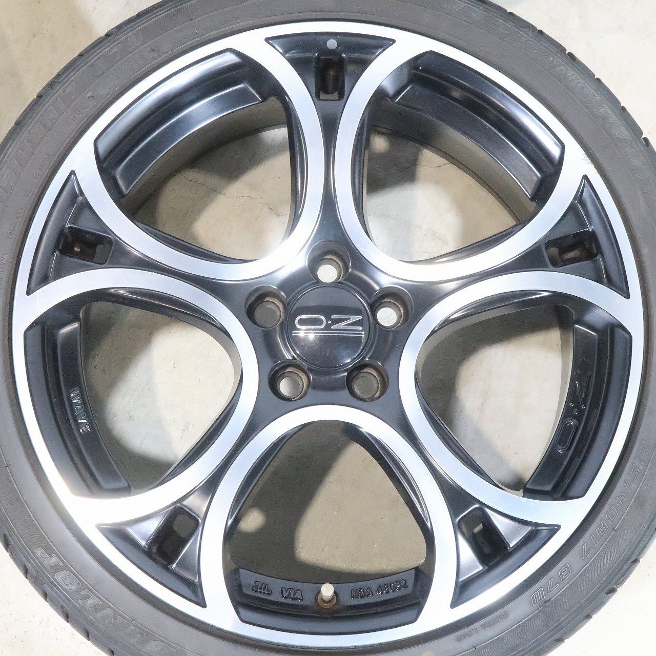 アウディ A1 VW ポロ 等 4本 OZ Racing WAVE 17インチ ホイール 7.5J + 