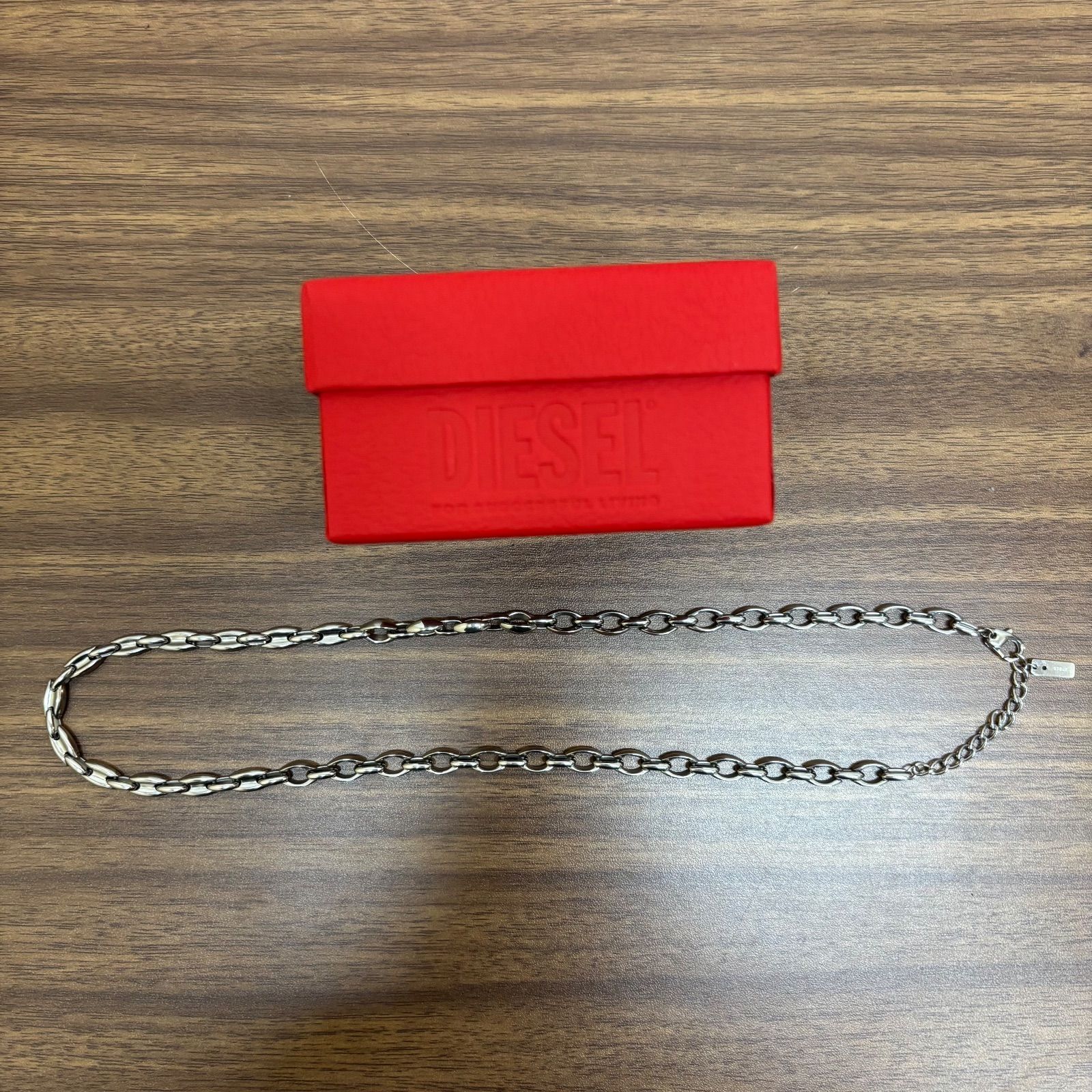 b)DIESEL（ディーゼル） ネックレス チェーンネックレス オーバル型 