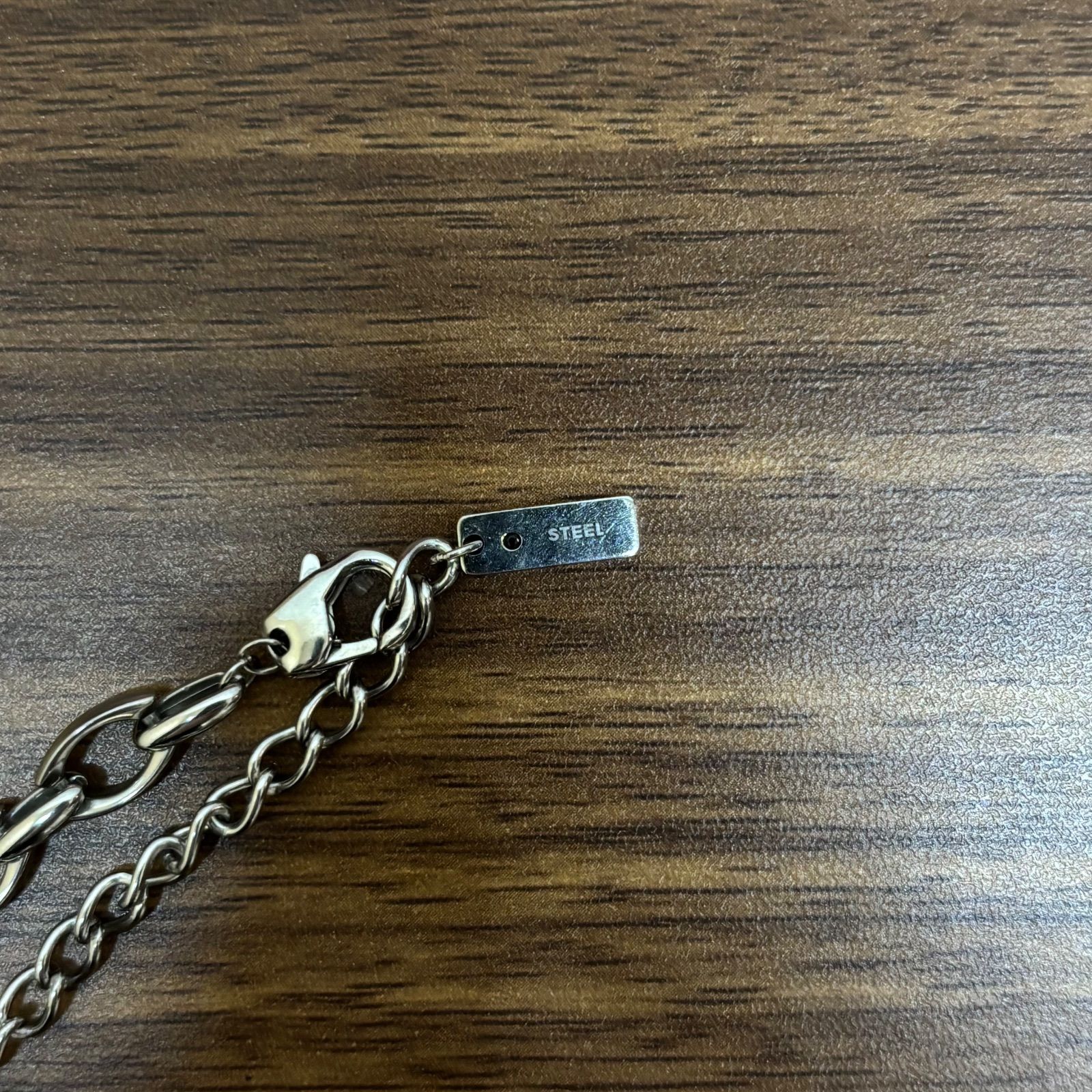 b)DIESEL（ディーゼル） ネックレス チェーンネックレス オーバル型 