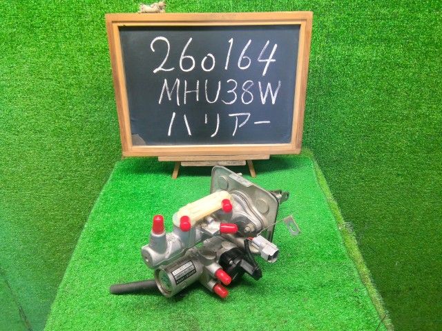 【中古】ハリアー DAA-MHU38W ブレーキマスターＡＳＳＹ 47201-48180 自社品番260164 070