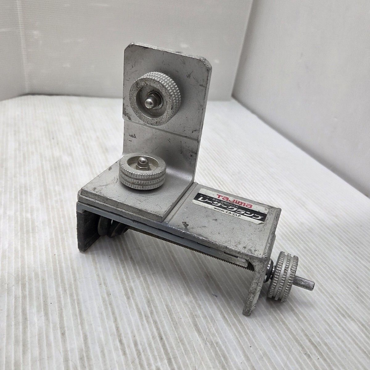 S03009 タジマ レーザークランプ レーザー 墨出し器 固定具 LA-CLP 
