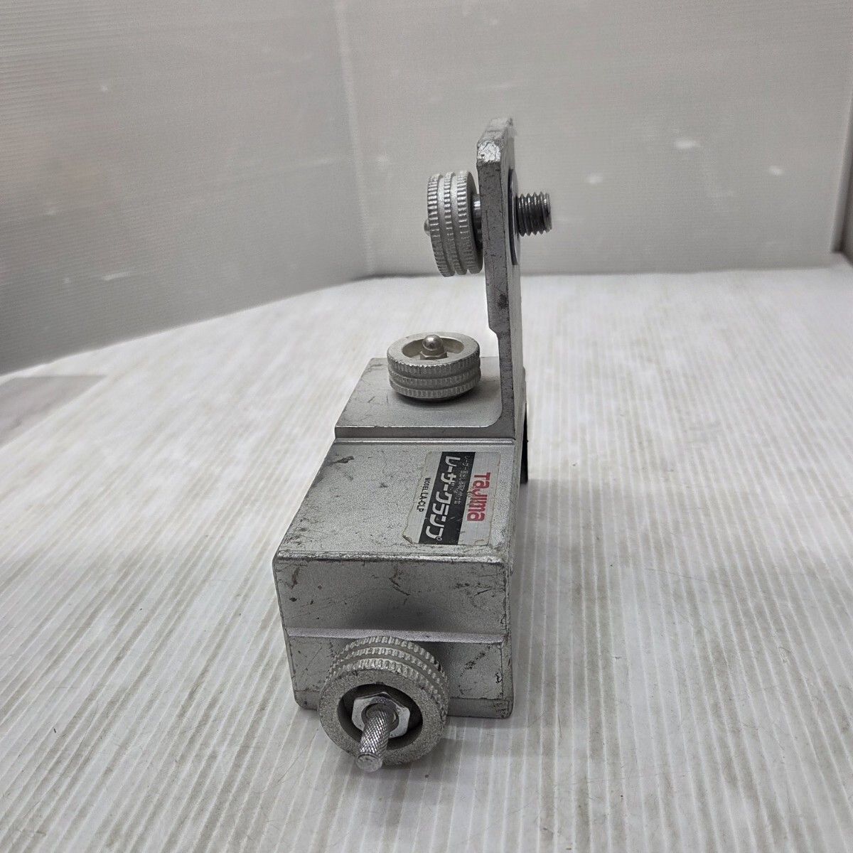 S03009 タジマ レーザークランプ レーザー 墨出し器 固定具 LA-CLP 