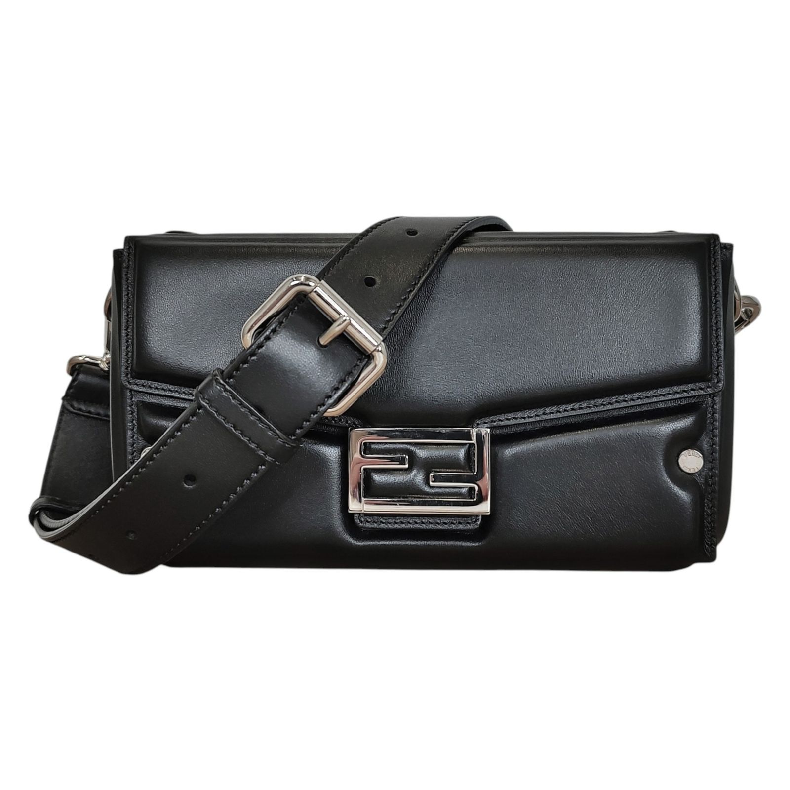 FENDI フェンディ 2WAY ソフトトランク バゲット レザー ショルダー 