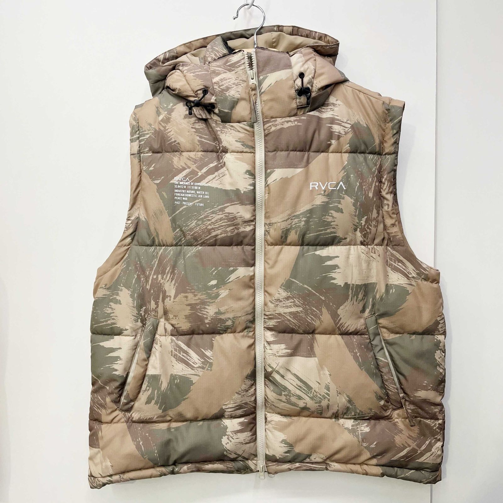 RVCA ダウンベスト 中綿 カモフラ PUFFER VEST アウター ブラウン L 