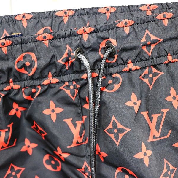 Louis Vuitton 銀座店 ルイヴィトン ステンシル エフェクト モノグラム